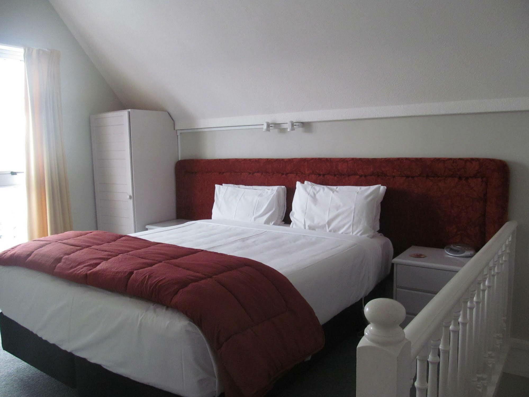Phoenix Thermal Resort - Taupo Luaran gambar