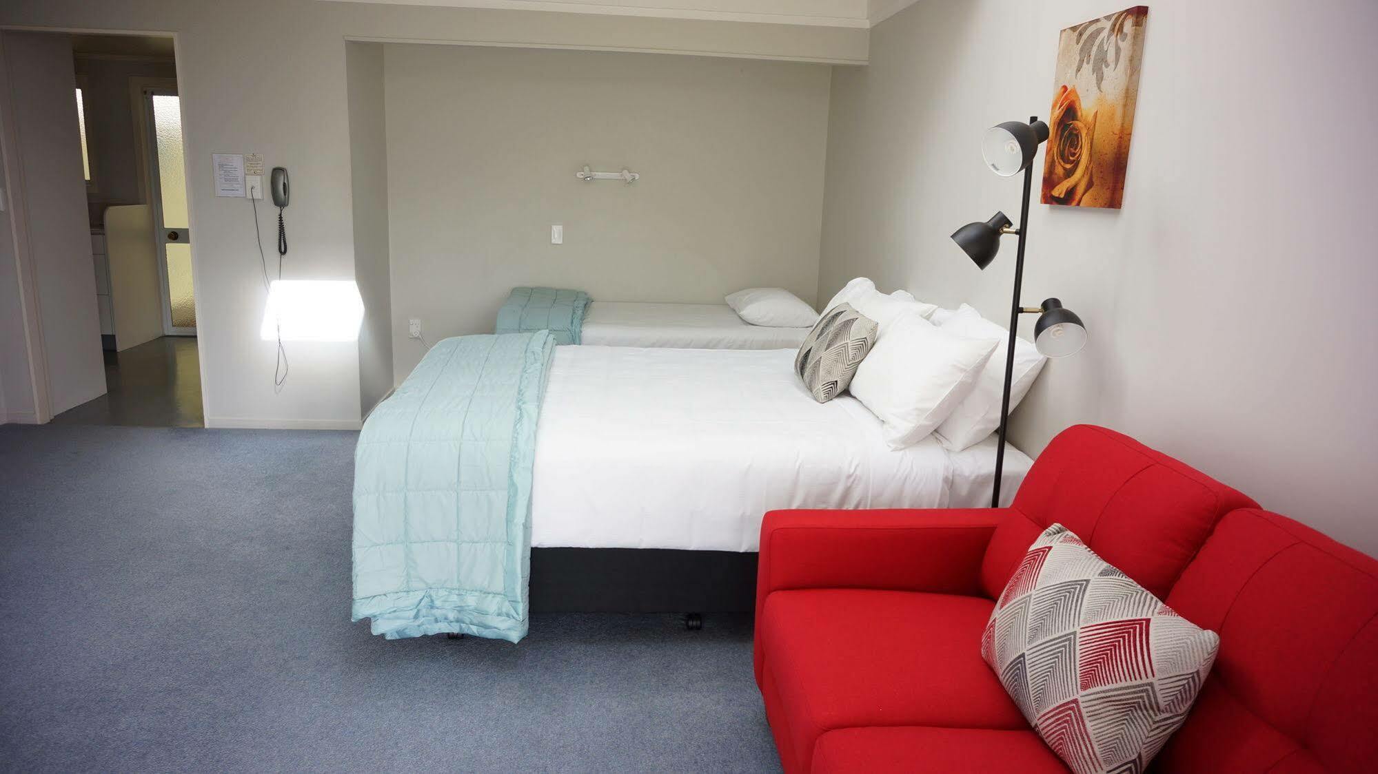Phoenix Thermal Resort - Taupo Luaran gambar
